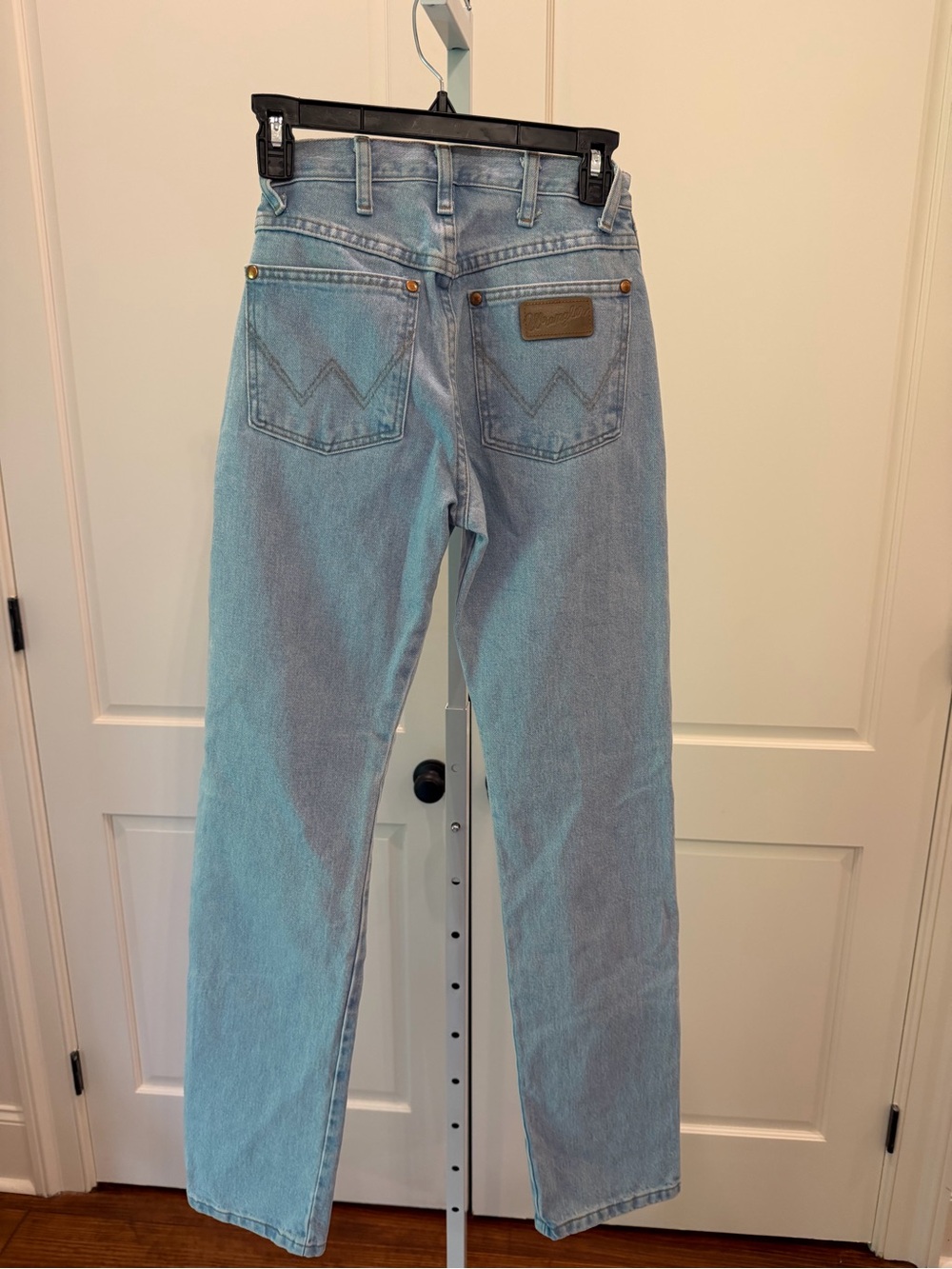 Wrangler Women's Light Wash Slim Fit Cowboy Cut Jeans Size 1 x 34 - Picture 7 of 10